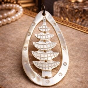 VINTAGE MOTHER OF PEARL CHRISTMAS TREE PENDANT CARVED TEARDROP